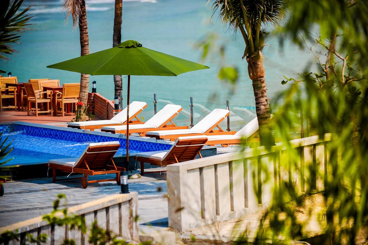 Aurora Villas And Resort Куїнон Екстер'єр фото