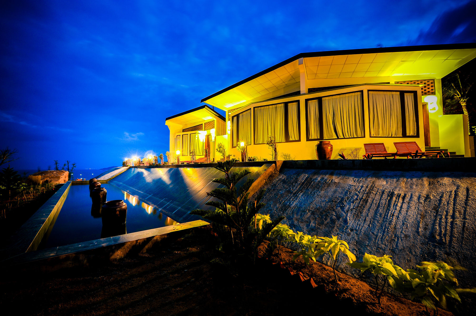 Aurora Villas And Resort Куїнон Екстер'єр фото